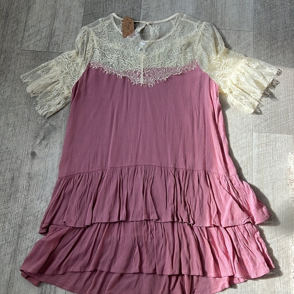 NWT - Size Small bluheaven tunic pink with ivory lace detail - Picture 2 of 4